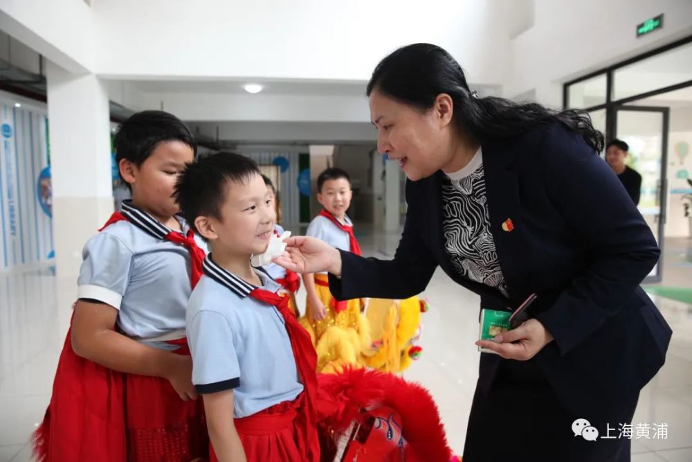 时代楷模吴蓉瑾我是黄浦的女儿在这里耕耘一份爱的事业