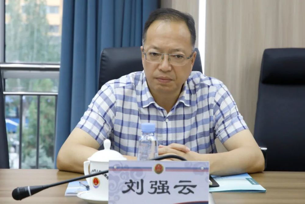 刘强云副厅长听取情况汇报后,与参会人员就工作中遇到的问题进行了
