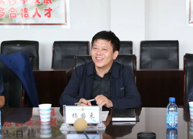 第1091期 宁城县检察院郭向东代检察长到宁城县高级中学讲授法治课