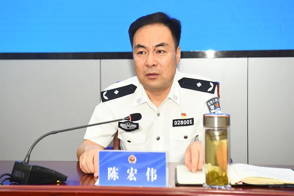 副市长公安局长陈宏伟出席全市公安机关新警入警宣誓仪式