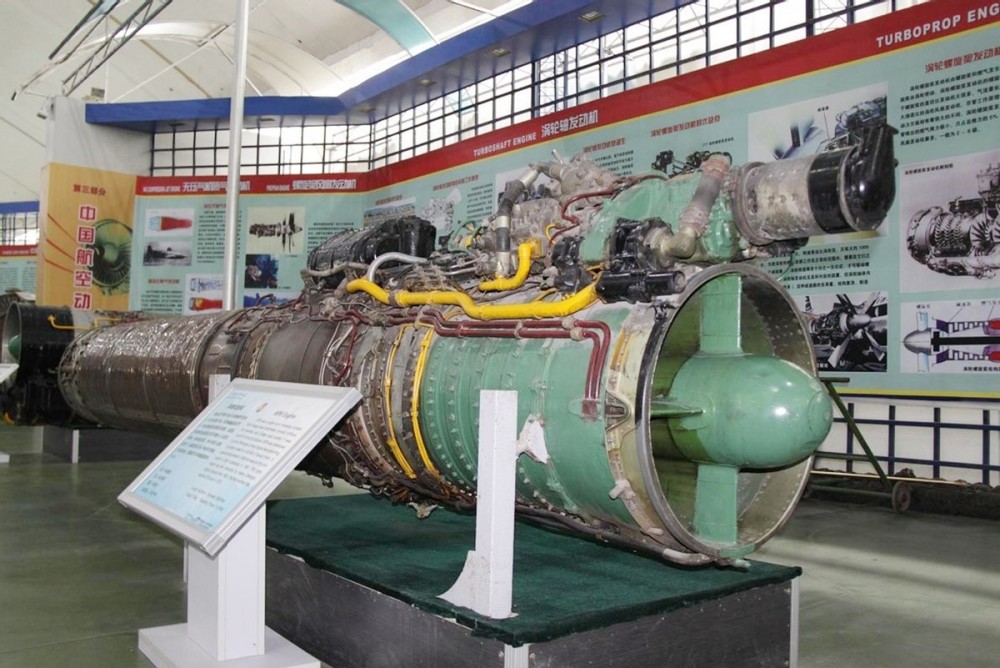 涡喷-6发动机,2008年摄于航博洞库