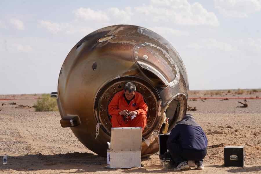 返回成功!神舟十二号返回舱降落东风着陆场 最终落点和计算只差几百米