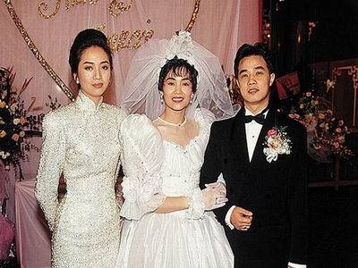 发布专辑《亲密爱人》后,梅艳芳连开30场告别演唱会,宣布暂别舞台.