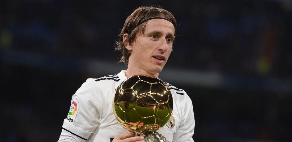 年薪400万欧!ac米兰力邀莫德里奇,球迷:欢迎金球奖先生