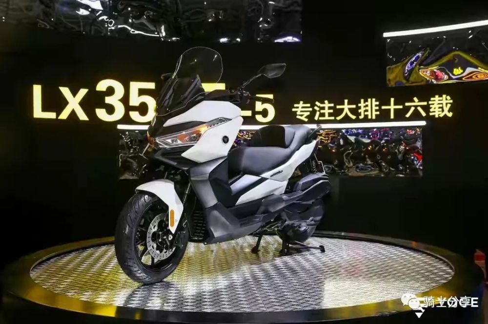 宝马c400远房表亲无极350t最终会卖多少钱呢