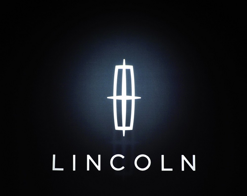 林肯logo是一个十字架,但很多人却不说十字架如何如何了,因为林肯 ??