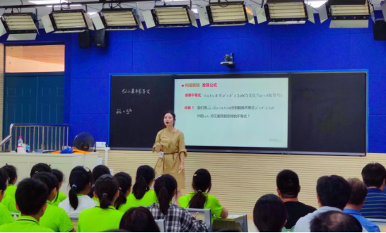 寒梅代表学校参赛,数学学科主任吴建平,教研组组长沐方华,青年教师洪