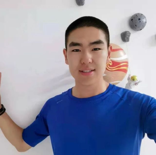 主播简介顾嘉鑫,来自江苏苏州,热爱播音,多次参与晚会主持和播音工作