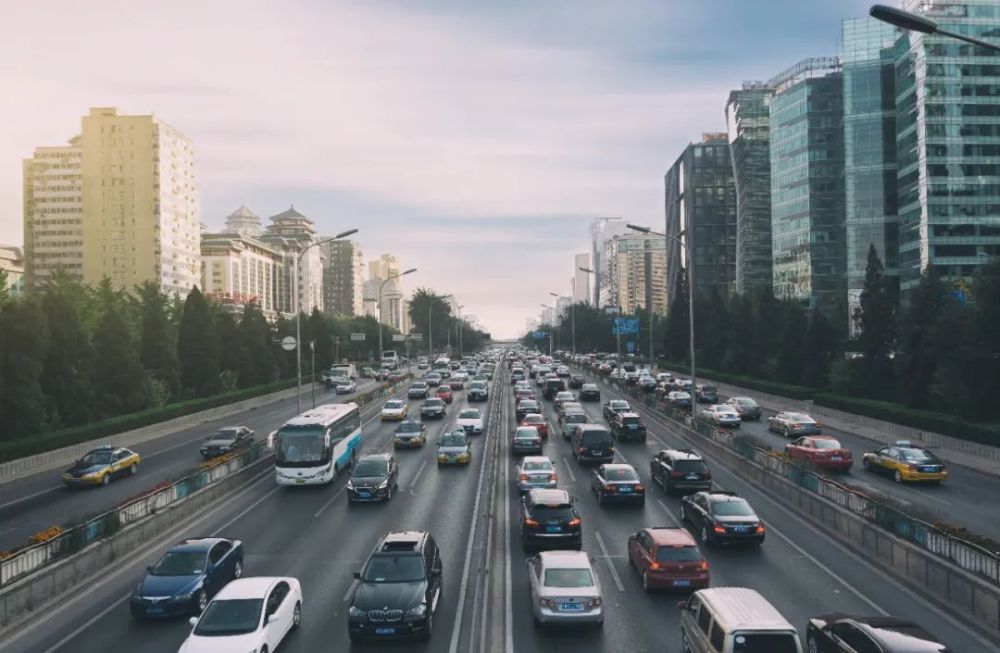 被禁三十多年的摩托车,还能骑回大城市吗?