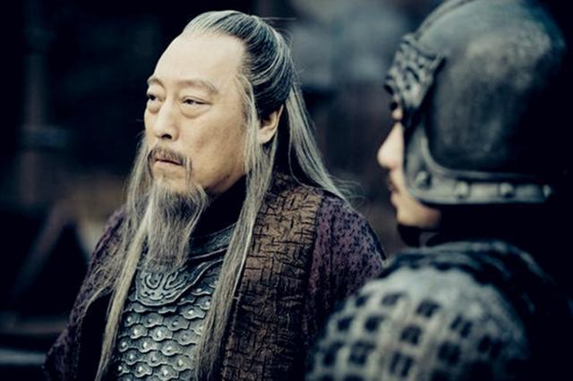 他才是三国第一谋士一句话成就了曹操郭嘉司马懿都甘拜下风