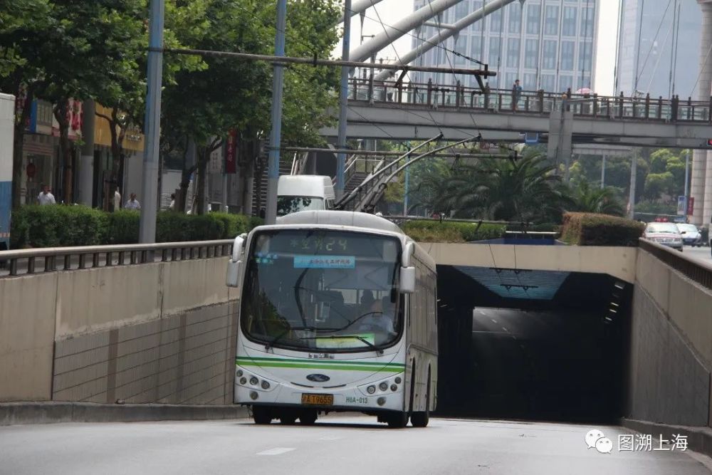【记忆】坐上24路畅游上海,一览古今变迁