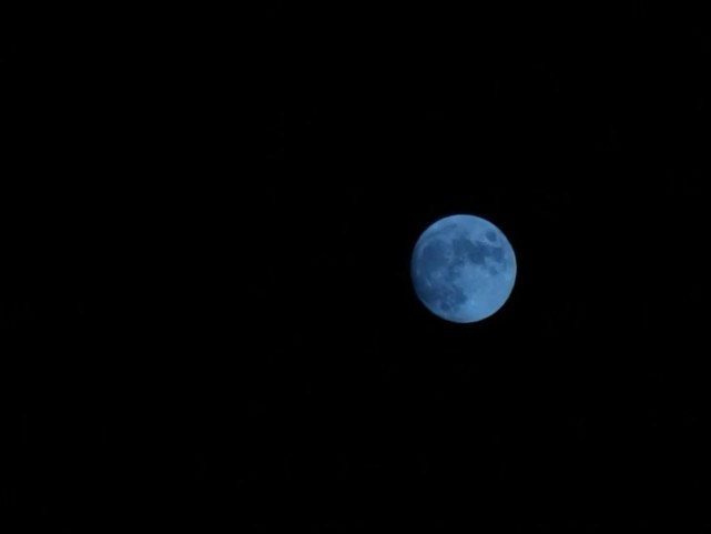 月亮图片皎皎空中孤月轮