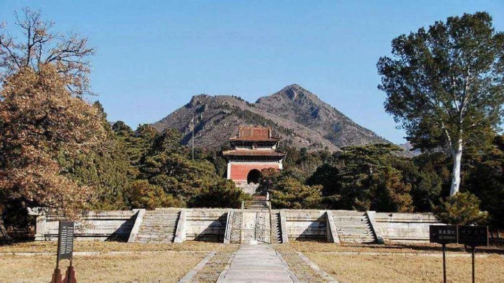 清朝已灭亡100多年了,清皇陵为什么还有人守墓,工资谁给的?