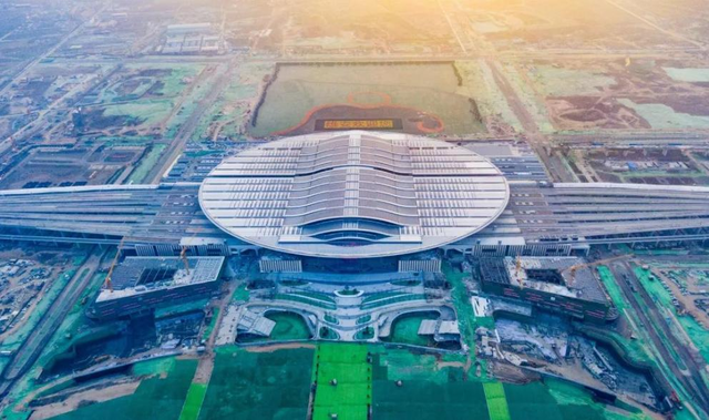 河北雄安高铁站,面积超过60个足球场,综合实力全球排名第几?
