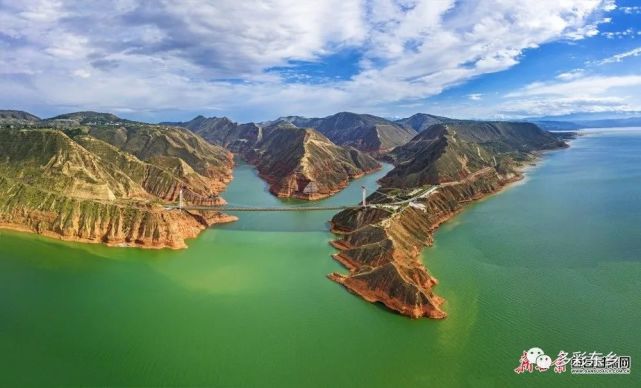 【镜观陇原】刘家峡大桥:红岩绿水中的一道独特风景