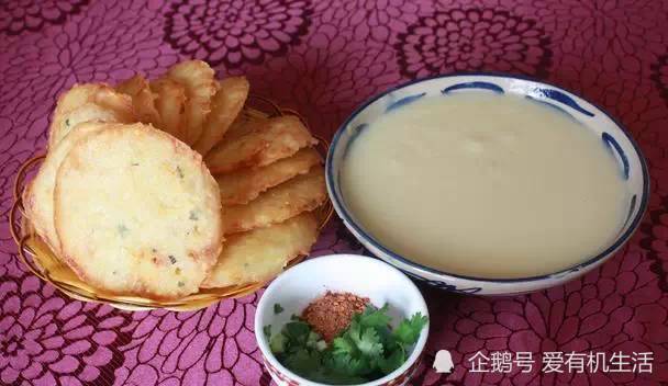 昭通美食"油糕饵块稀豆粉",你吃过吗?