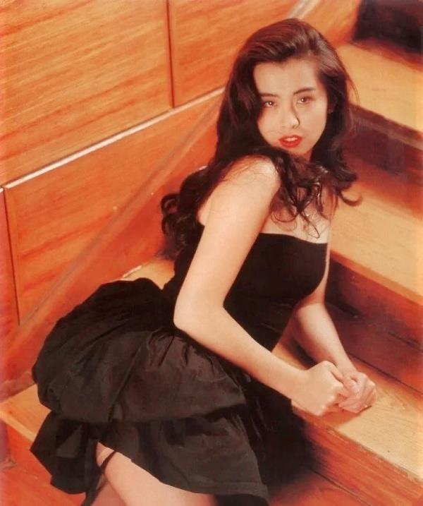 无滤镜年代港风美人写真欣赏—王祖贤