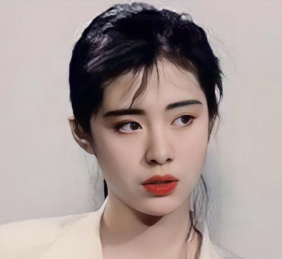 无滤镜年代港风美人写真欣赏—王祖贤