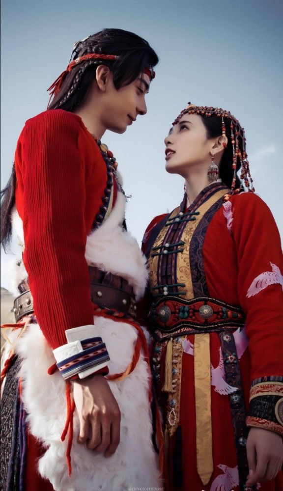 东宫女孩:若那日顾剑带她离开,而不是让她在沙漠里等来了李承鄞