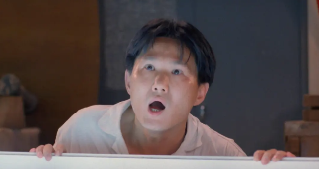 "龙套王"秦贵宝的千面人生,炸裂演技,撑起了影圈的