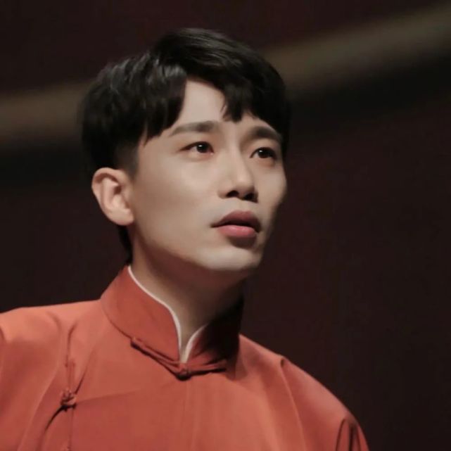 明星壁纸|何九华
