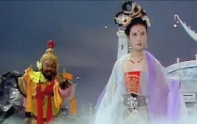 嫦娥只是一个舞女,为什么瞧不起天蓬元帅猪八戒?
