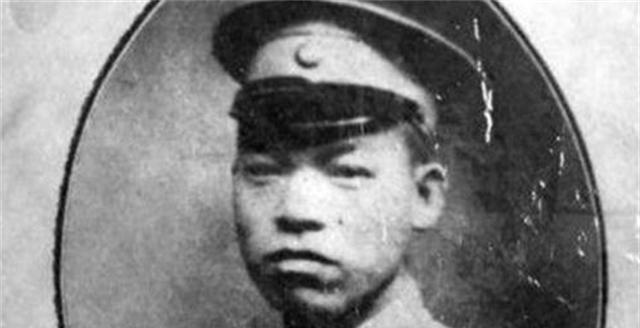 1943年与丈夫阴阳相隔,73年后老兵再见丈夫,一眼认出后泪流满面