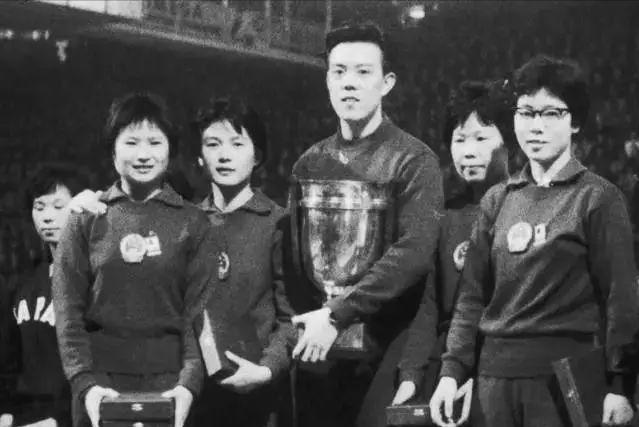 容国团:中国首位世界冠军,31岁却选择上吊自尽,留下10字遗书