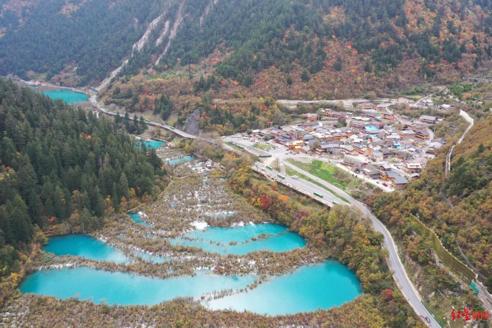 九寨沟景区28日全域恢复开放 阔别四年如初见!熊猫海