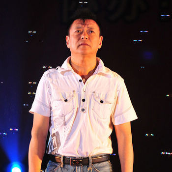 "囚歌之王"迟志强:巅峰时锒铛入狱,唱《铁窗泪》复出