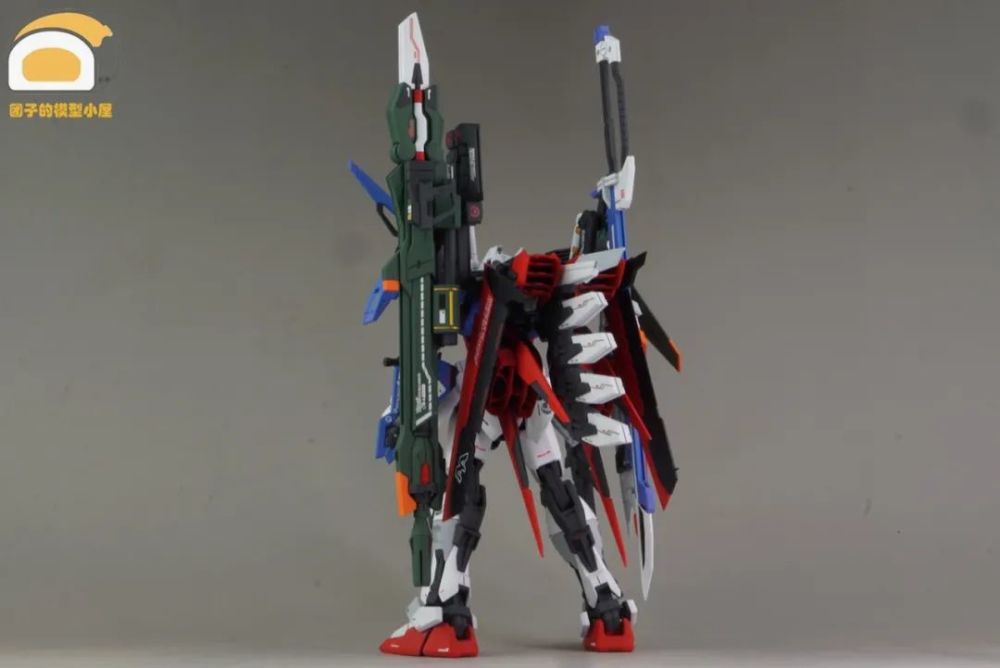 万代mg完美强袭简单分色涂装制作