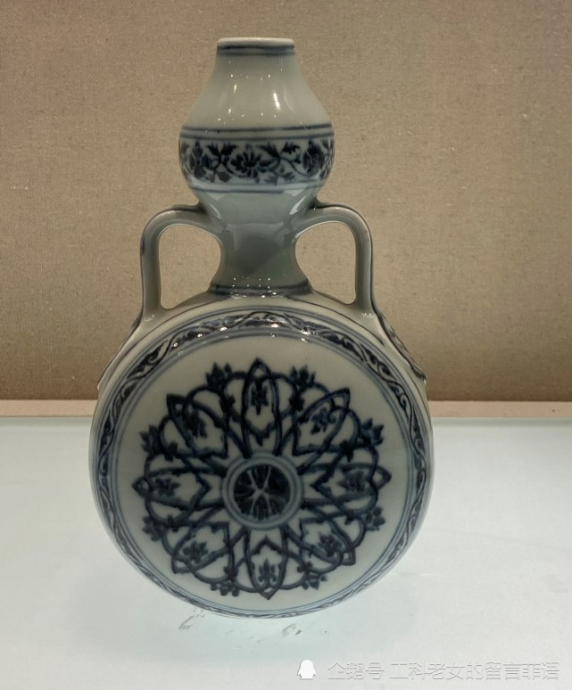 国博:明代青花瓷,皇帝性格深刻影响本朝官窑风格