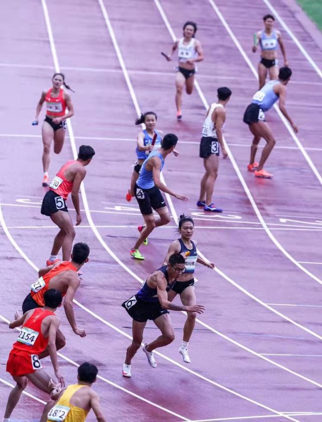 4x400米混合接力夺冠 四川创下全国新纪录_腾讯网