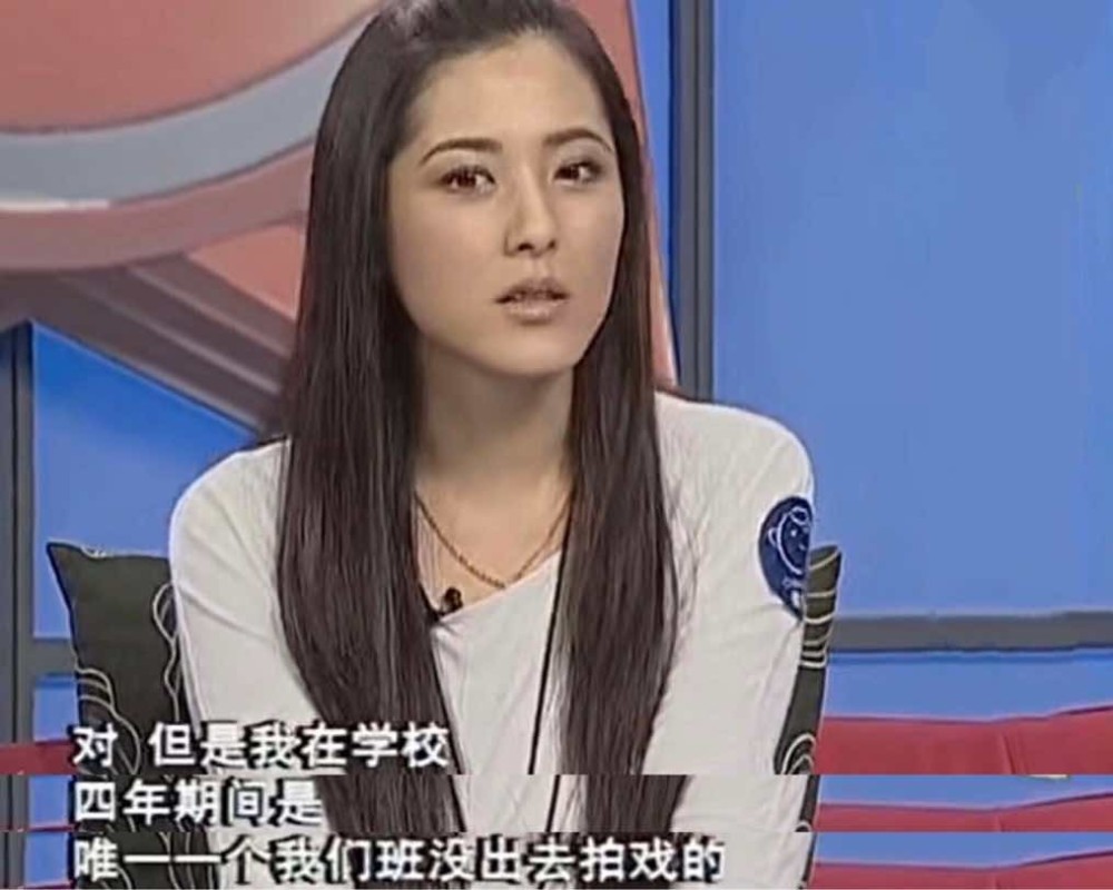 被称是200年一遇的美女,曾艳压章子怡,45岁的曾黎如今仍然未婚