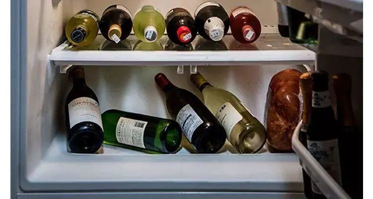 在家储存红酒,专业酒柜和冰箱有什么区别?区别大了!