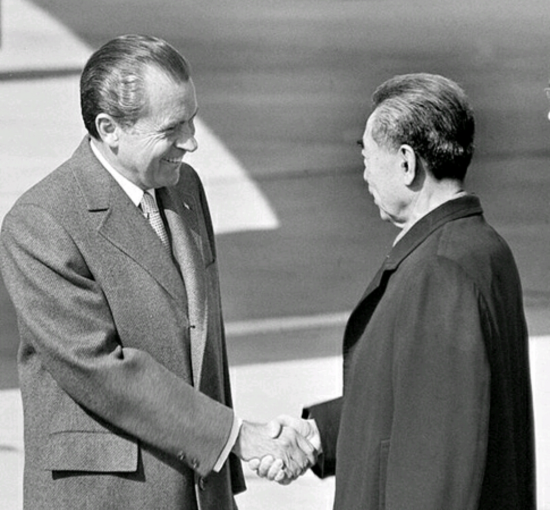 尼克松告诉中国的绝密资料!40吨黄金与二战中"消失的头盖骨"