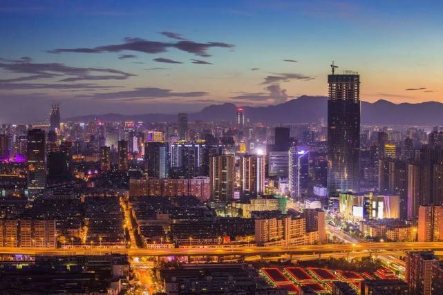 昆明市市区人口_关注 成都晋升全国超大城市