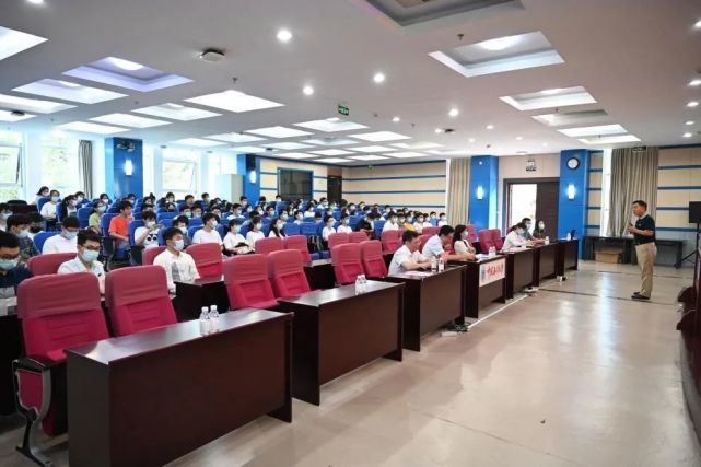 海气要闻中国海洋大学海洋与大气学院2021级研究生开学淅袼忱