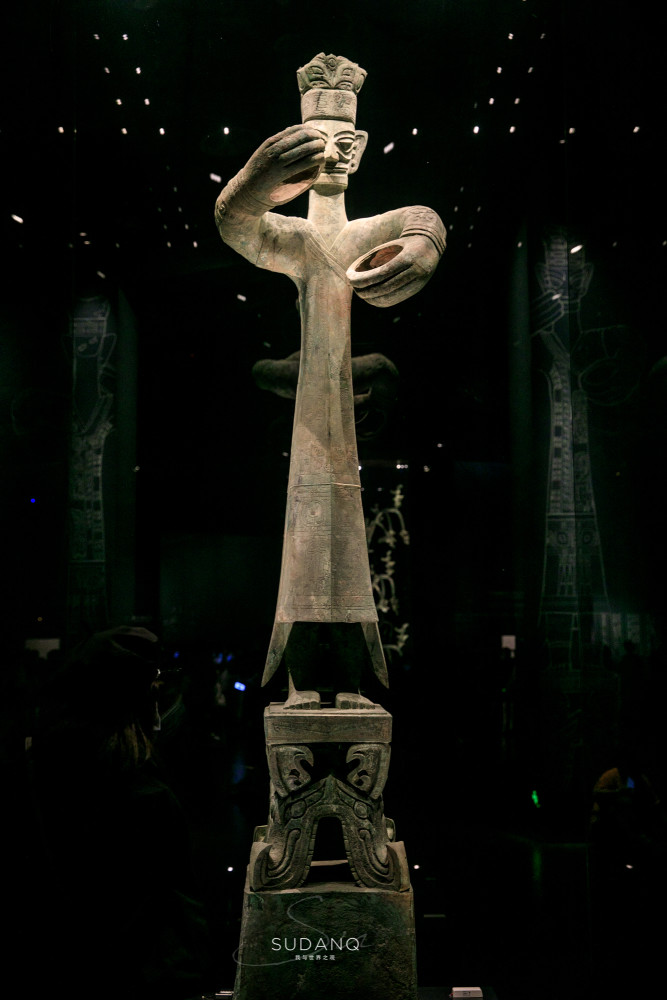 它是“世界铜像之王”，重约180公斤，专家至今不知道它的身份-腾讯新闻