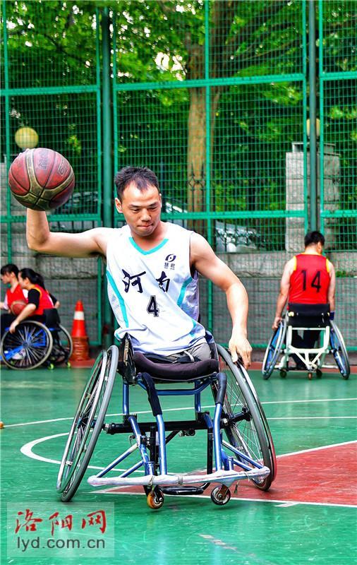 河南省男,女轮椅篮球队将参加全国第十一届残疾人运动会"班底"是洛阳