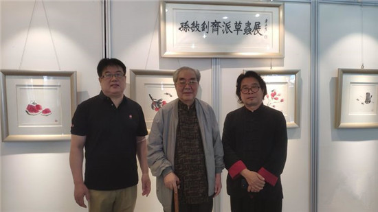 孙敏钊齐派草虫展在北京市西城区图书馆展厅开幕