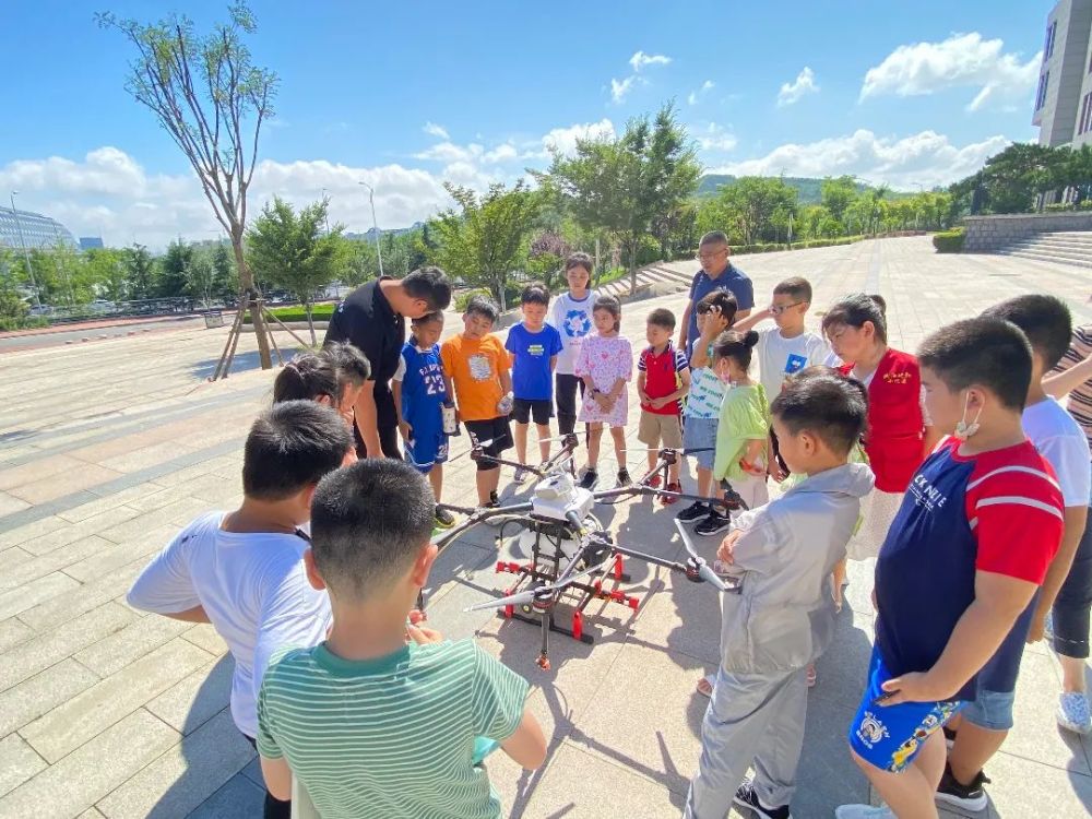 十一研学青岛站海陆空一体研学感受科技带来的神秘与惊喜