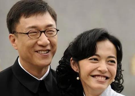 孙红雷和老婆主演的《扫黑风暴》火了,网友却在评论区呼唤丁嘉丽