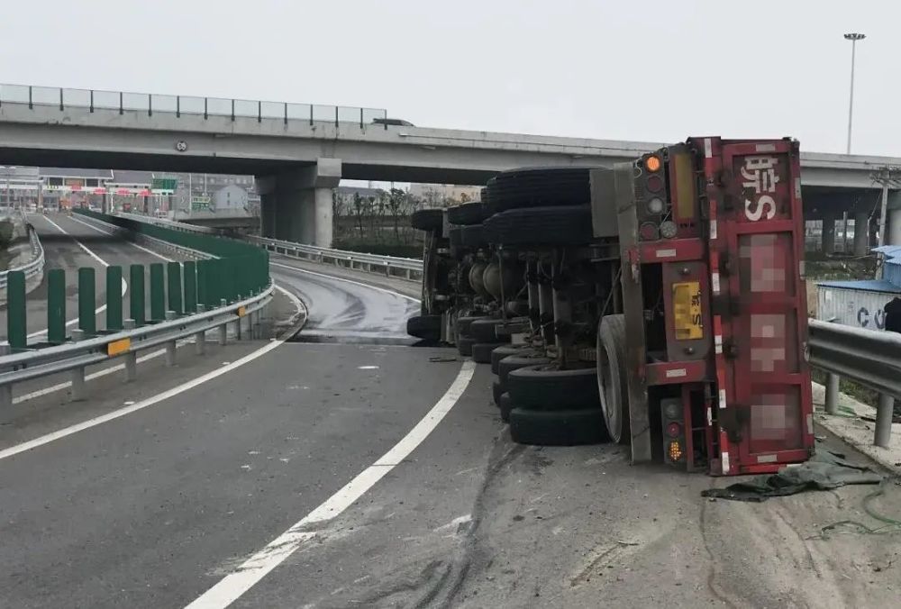 2021年1月10日8时30分许,s9苏台高速括苍枢纽转s28台金高速往台州