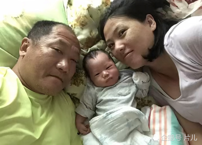 58岁歌手谢东晒照纪念结婚六周年,网友:希望永远幸福