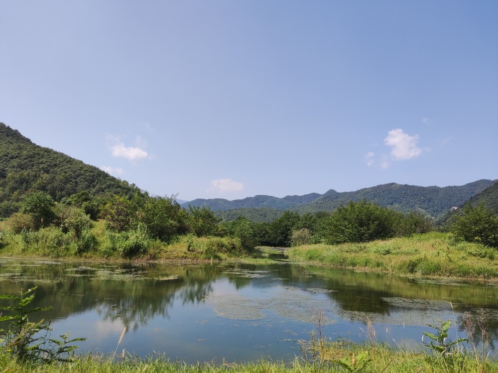 黄岩长潭湖秋色宜人