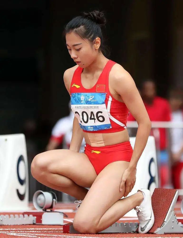 中国女飞人!葛曼棋包揽本届全运会女子100,200米金牌!