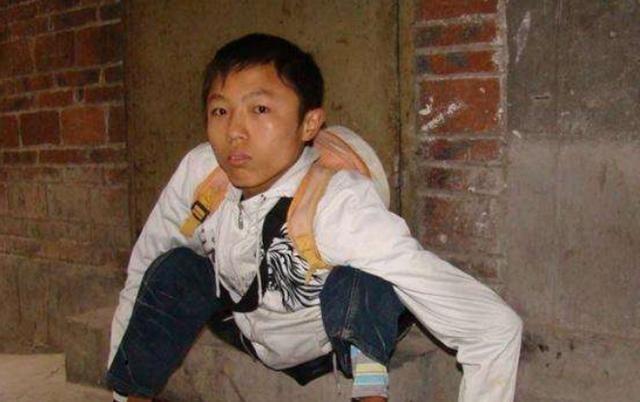 汶川地震后那位捐款185元的残疾小乞丐龚忠诚现在怎样了