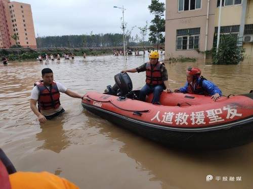 暴雨致叶县部分地区受灾,我市多支救援队凌晨驰援叶县(图/视频)