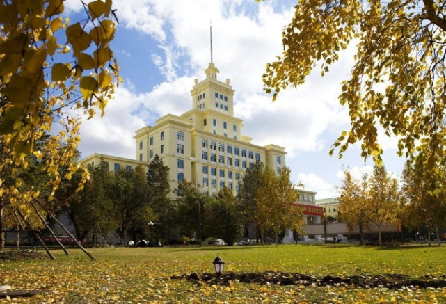 竹帛"说:黑龙江大学应超越自我—黑大改革之我见